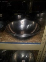 4 - 12 in stainless steel bowls