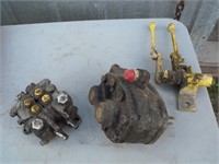 Hydraulic Pumps & Levers