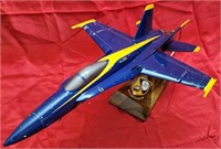 W - MILITARY JET PLANE REPLICA (A85)