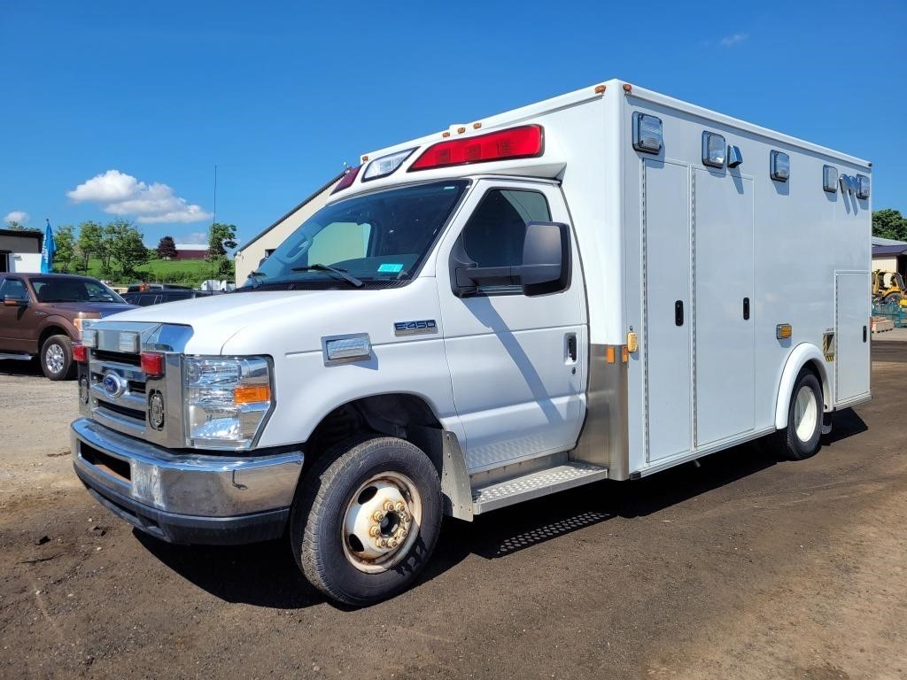 2016 Ford E450 SD Ambulance