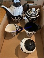 Tea Pots & Accessories