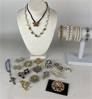 Selection of Costume Jewelry - Mostly Vintage
