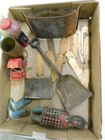 Old brass paint plates - shovel - footed cup -