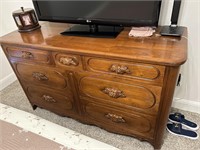 6 Drawer Dresser, No Contents-Saturday Only Pickup