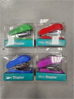 Lot of 4 mini staplers