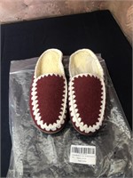 Slippers Size 9