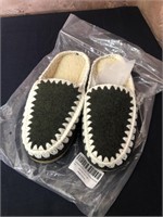 Slippers Size 10