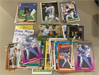 Collection of Eddie Murray baseball cards - over