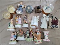 Musical figurines,  candle holder,  bear sisters