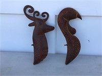 2 DECORATIVE METAL PIECES