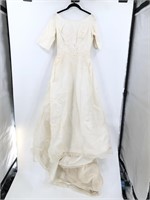 Vintage Wedding Dress w/ Lace
