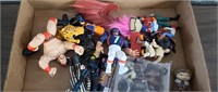 Miscellaneous figure lot