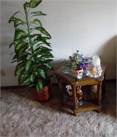 FICUS, TABLE, STIEN, DECOR LOCATED UPSTAIRS