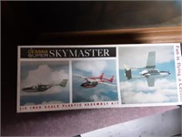 SKYMASTER  VINTAGE MODEL PLANE