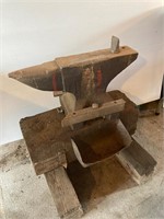 Anvil Approx 100 lbs. and 1 Hardie tool.