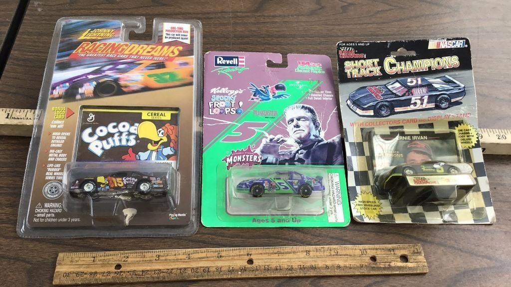 3-collector 1:64 die cast cars