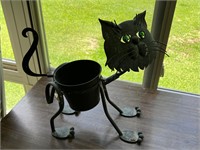 Cat planter