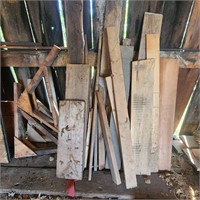 STACK OF SHORT LUMBER UP TO 4 1/2' LENGTHS