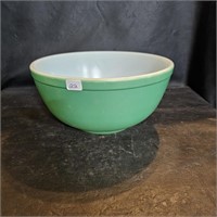 Pyrex Green Primary Mixing Bowl