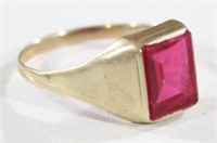 10k Gold Red Stoned Ring