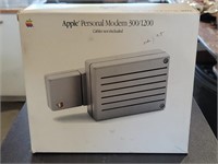 Apple Personal Modem 300/1200 Model