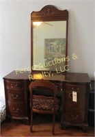VAINETY/DRESSING TABLE WITH MIRROR