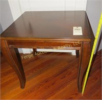 SIDE/END TABLE WOOD