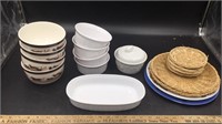 Corningware bowls, Horse bowls & Plates