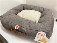 Boots & Barkley Small Pet Bed