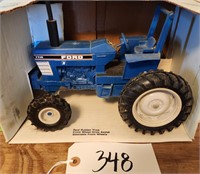 Ertl Ford Tractor, NIB