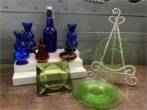 4 PIECES OF VASELINE GLASS AND BLUE AND RED  GLASS