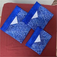 3 blue snap bags 5 ¼” x 4”, 6”x 5 ¼”, 7” x 6 ¼”