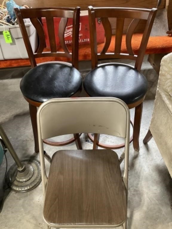 3 Bar Stools & 1 Metal Folding Chair