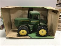 Ertl 1/16 Scale John Deere 4 Wheel Drive Tractor