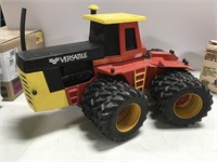 1/16 Scale Versatile 1150 Tractor