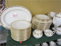 Approx 277 Piece Wedgewood Bone China Dish Set