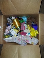 BOX OF WRAPPING ACCESSORIES