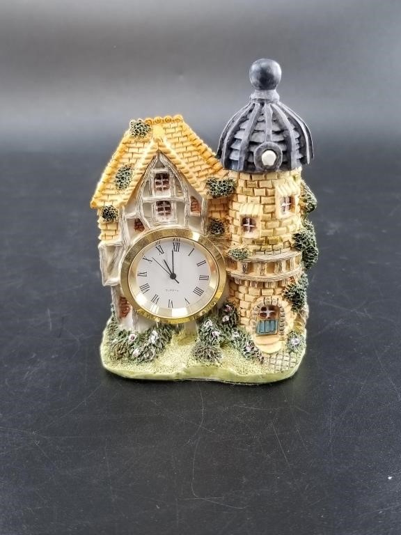 Small desktop clock 4"