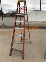 8FT Red Fiberglass Ladder