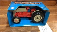 ERTL Farm Country Ford 8N Tractor 1/16