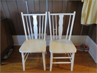 Wood Chairs - 2 ct white straight back