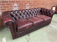 3 Seater CHESTERFIELD Lounge