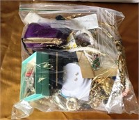 810 -  BAG OF MISC ESTATE JEWELRY