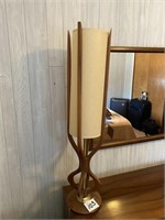 MID CENTURY UNIQUE TABLE LAMP