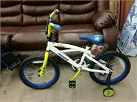 Minions Dynacraft Bicycle with training wheels