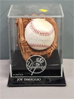 Joe DiMaggio Signed Baseball OAL