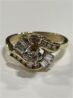 14kt Gold Diamond Ring Size 6