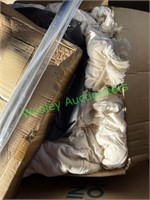 Pallet of miscellaneous items ( Comforters,