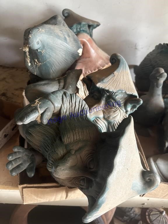 GNOMES, 5 COUNT, CERAMIC, IN GARAGE