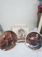 2 Edwin Knowles collector plates
